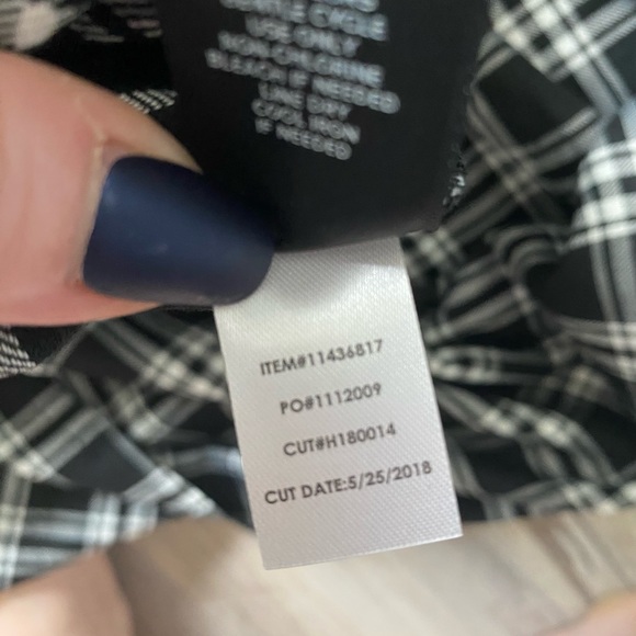 Pleated Skater Skirt black white Torrid 2 - EUC- punk goth cool plaid tartan - Picture 6 of 12